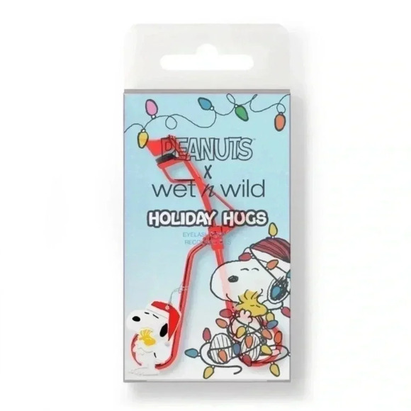 Wet  & Wild Peanuts Snoopy Holiday Hug
Eyelash Curler & Charm NIB - Picture 2 of 6